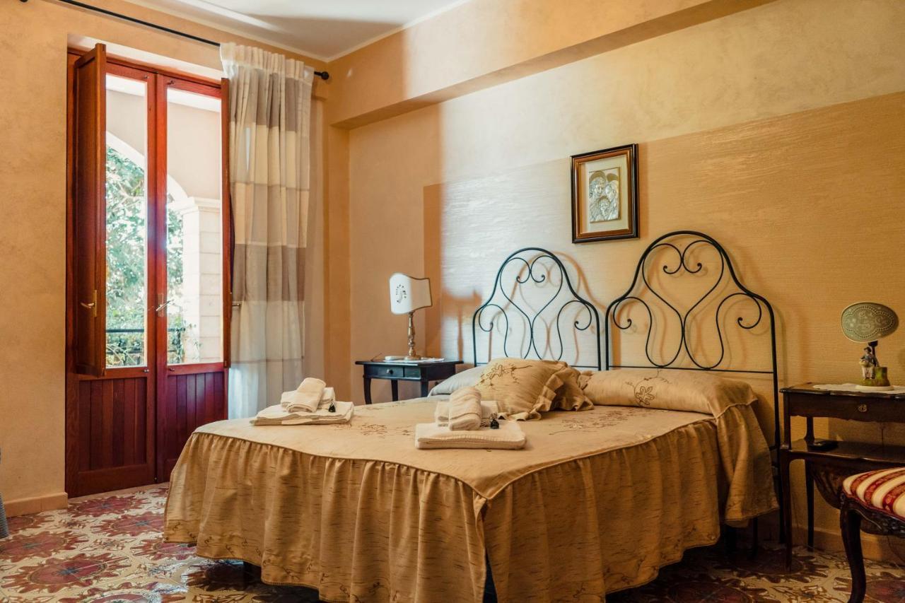 B&B Elvira Al Duomo Монреале Экстерьер фото